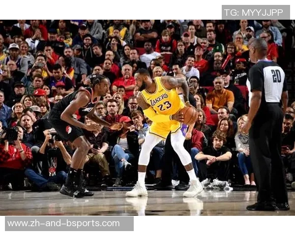 湖人对战开拓者精彩回放11月15日比赛全程回顾与分析 湖人对战开拓者精彩回放11月15日比赛全程回顾与分析